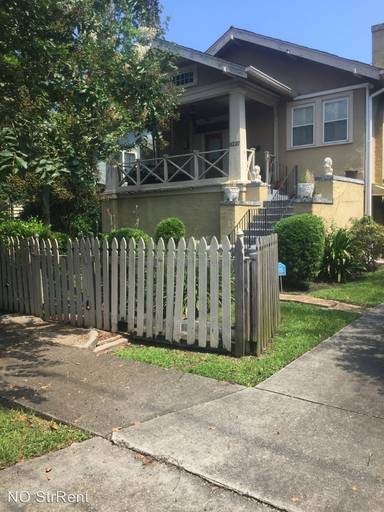Main picture of 8227 Green St