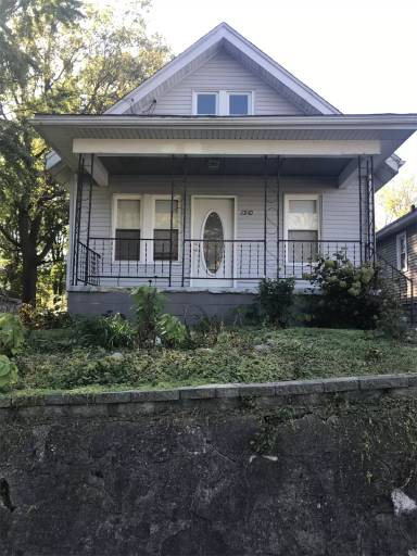 Main picture of 1310 E Fairoaks Ave