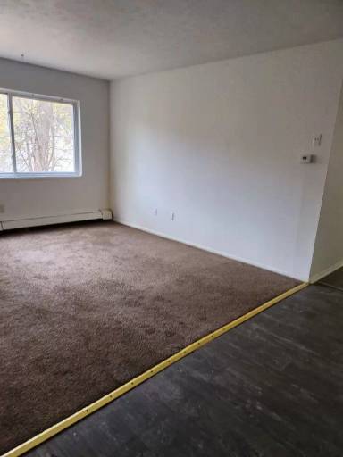 Main picture of 3265 E 143rd St