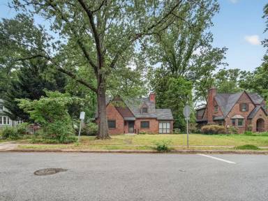 Main picture of 4409 Beechwood Rd