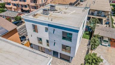 Main picture of 1330 1/2 Arapahoe St