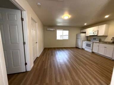 Main picture of 912 D St