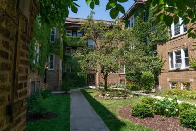 Main picture of 4918 N Glenwood Ave