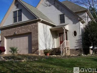 Main picture of 3861 Cluster Way