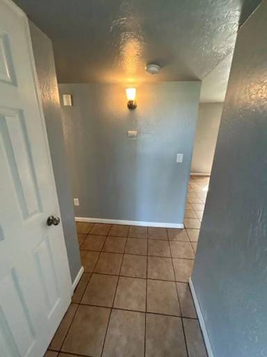 Main picture of 419 W Walnut Ave