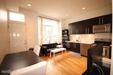 Main picture of 1919 W Armitage Ave