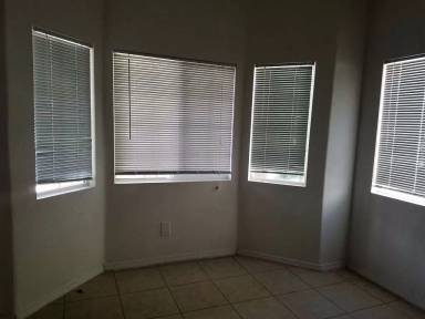 Main picture of 9916 Inniskillin Ave SW