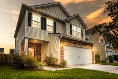 Main picture of 9814 Lone Cypress Ln