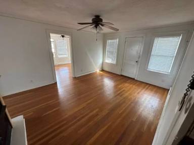 Main picture of 4800 Bryce Ave