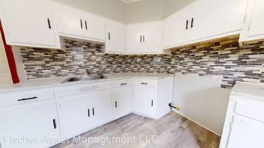 Main picture of 2151 W 81st St