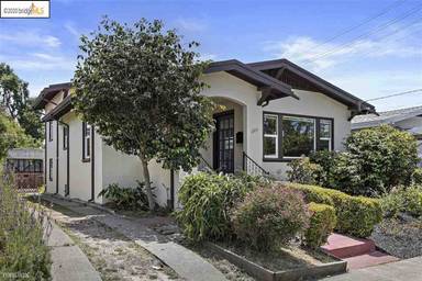 Main picture of 1604 Virginia St