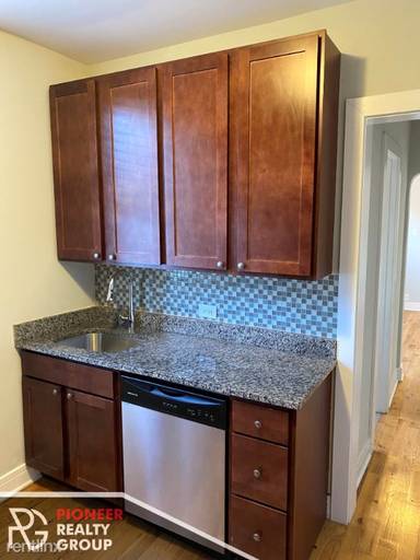 Main picture of 4409 N Wolcott Ave
