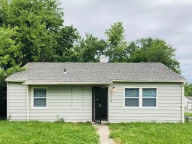 Main picture of 3400 Victoria Dr