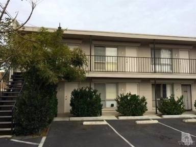 Main picture of 100 W Pleasant Valley Rd