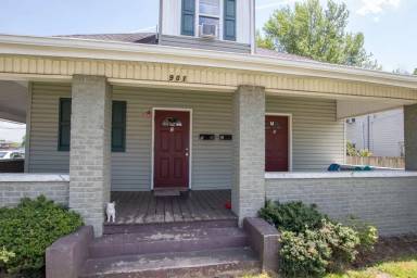 Main picture of 901 Tremont Ave