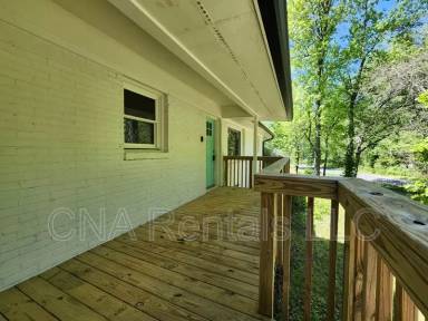 Main picture of 991 Woodward Cir SW