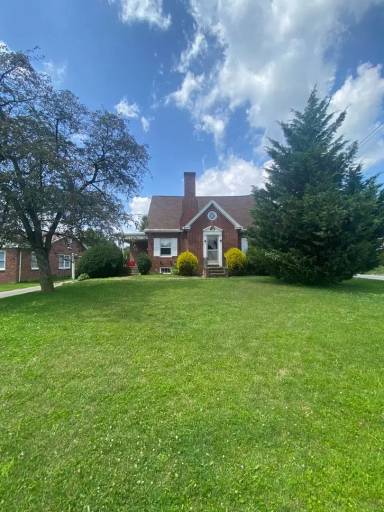 Main picture of 416 Mount Sidney Rd