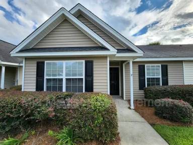 Main picture of 26 Rivermoor Ct