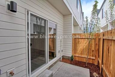 Main picture of 3360 N Russet St
