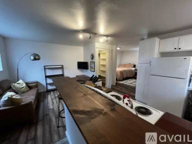 Main picture of 2219 Bush Ave NW