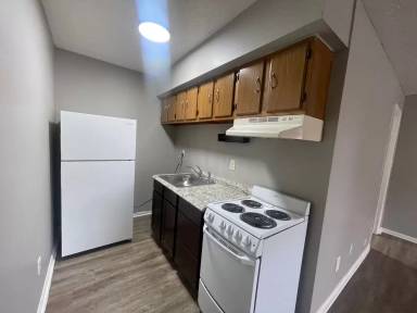 Main picture of 1590 Martha Ct