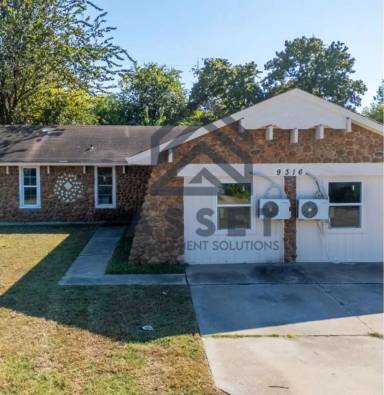 Main picture of 9308 NE Stardust Ln