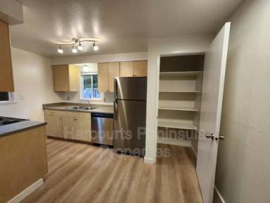 Main picture of 49 NE Torval Canyon Rd