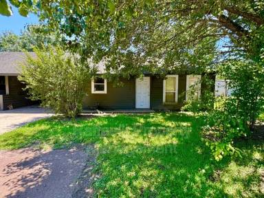 Main picture of 68 Pierce Rd