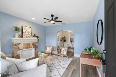 Main picture of 2700 Dellwood Ave
