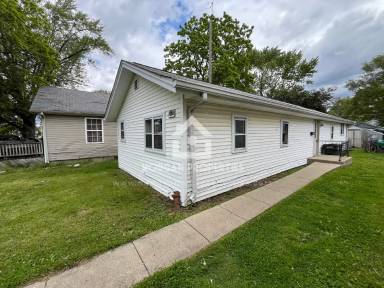 Main picture of 2922 Central Ave