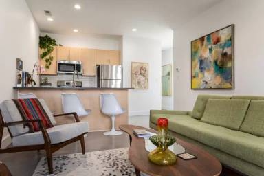 Main picture of 530 Lilly Ave
