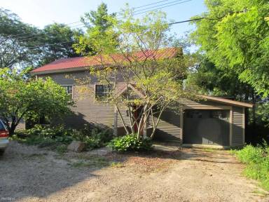 Main picture of 2841 Waters Rd