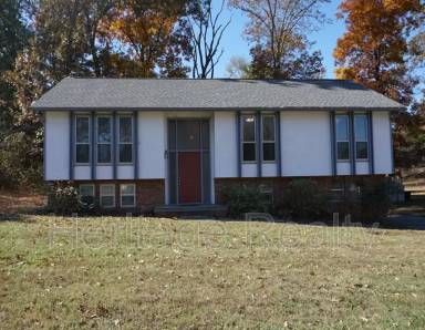 Main picture of 5600 Outer Dr