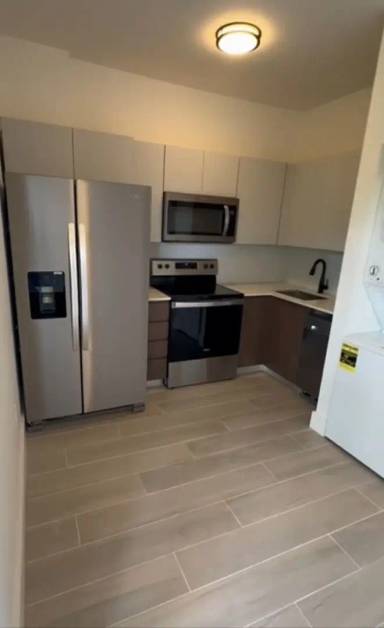Main picture of 500 SW 19th Ave