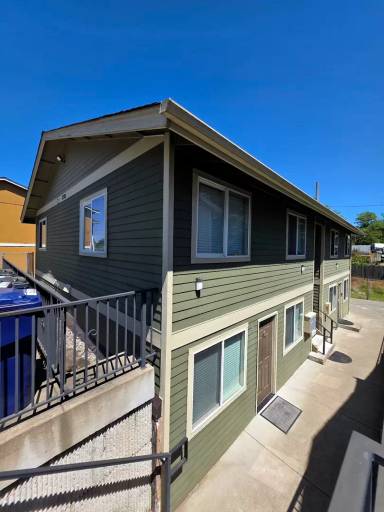 Main picture of 3305 Sawyer St