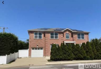Main picture of 1068 Fulton St