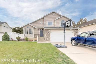 Main picture of 283 W 1980 S