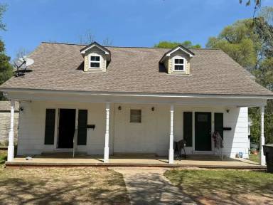 Main picture of 1715 E Main St