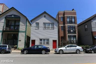 Main picture of 2421 N Clybourn Ave