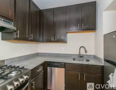 Main picture of 4737 N Hermitage Ave