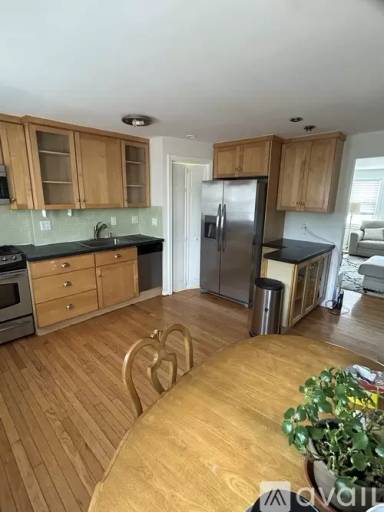 Main picture of 436 E Garrison St