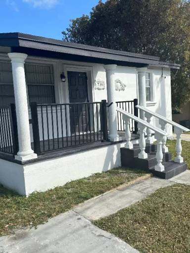 Main picture of 731 SW 8th Ave