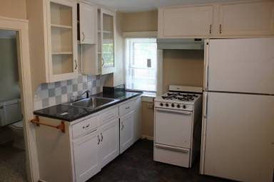 Main picture of 318 College Ave NE