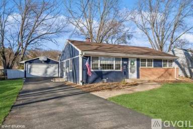 Main picture of 16250 W Arlington Dr