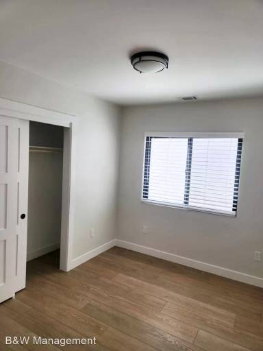 Main picture of 3040 Rockview Pl