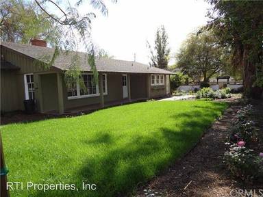 Main picture of 2260 N Orange Grove Ave