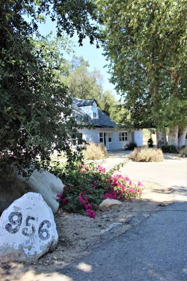 Main picture of 956 Orange Rd