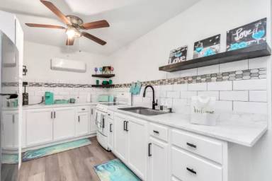 Main picture of 2422 Truxillo St