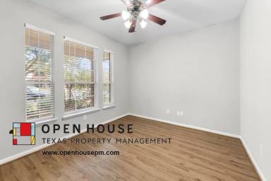 Main picture of 21850 Glade Cyn