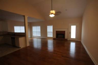 Main picture of 1601 N Camden Dr